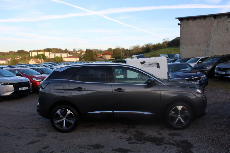 Photo 6 de l'offre de PEUGEOT 3008 PHASE 4 GT SPORT LUXE 1L2 ESSENCE 130 BOITE 6 CAMÉRA 360 GPS USB CUIR FULL LEDS BICOLOR à 22900€ chez Bougel transactions