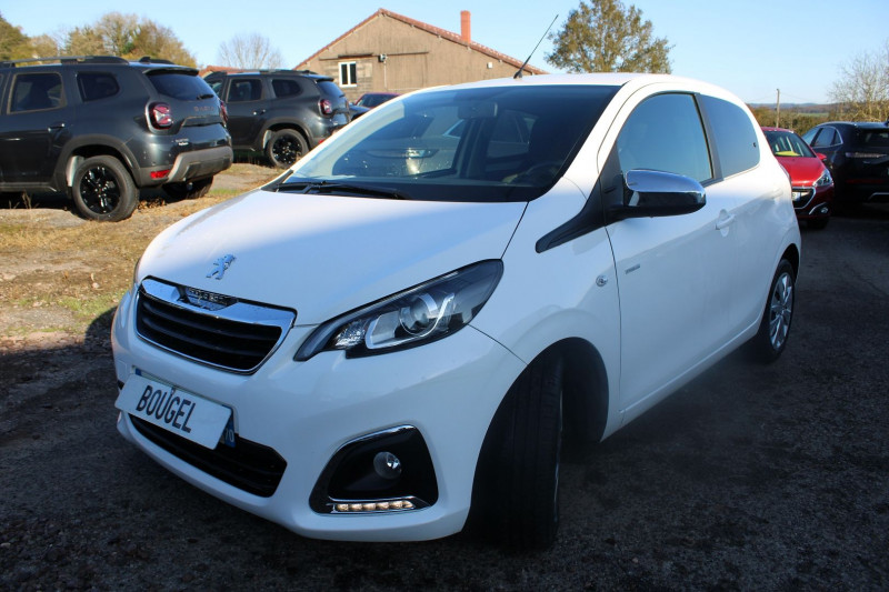 Photo 4 de l'offre de PEUGEOT 108 III STYLE VTI 72 CV ESSENCE GPS CARPLAY AUDIO MP3 RE CAMÉRA USB BLUETOOTH LIMITEUR à 11500€ chez Bougel transactions