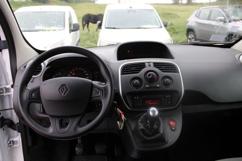 Photo 11 de l'offre de RENAULT KANGOO II 1L5 BLUE DCI TREND CLIM AUDIO MP3 USB RE GRIP CONTROL BLUETOOTH RADAR RÉGULATEUR à 14990€ chez Bougel transactions