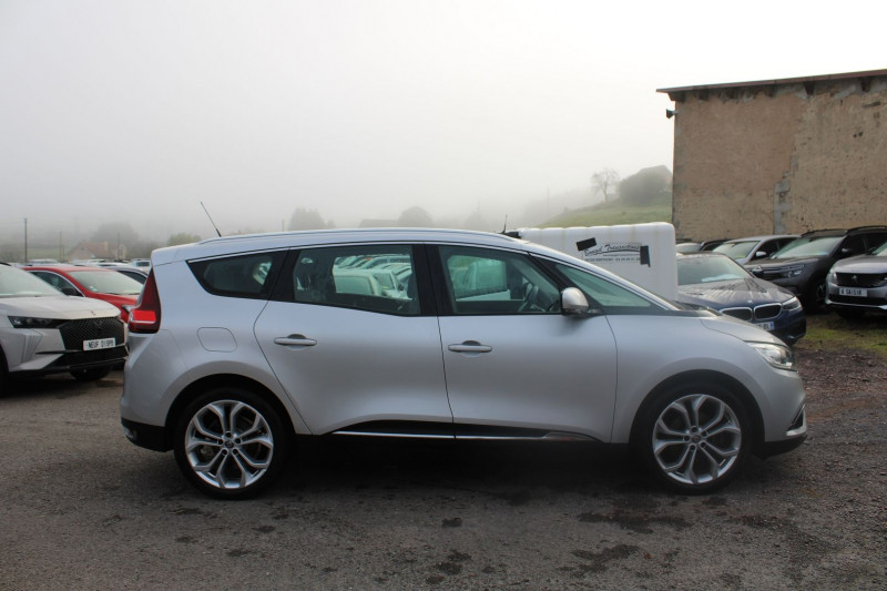 Photo 5 de l'offre de RENAULT GRAND SCENIC 4 DCI 110 CV ENERGY BUSINESS GPS 3D STORES RADAR  7 PLACES  BLUETOOTH RÉGULATEUR à 14990€ chez Bougel transactions