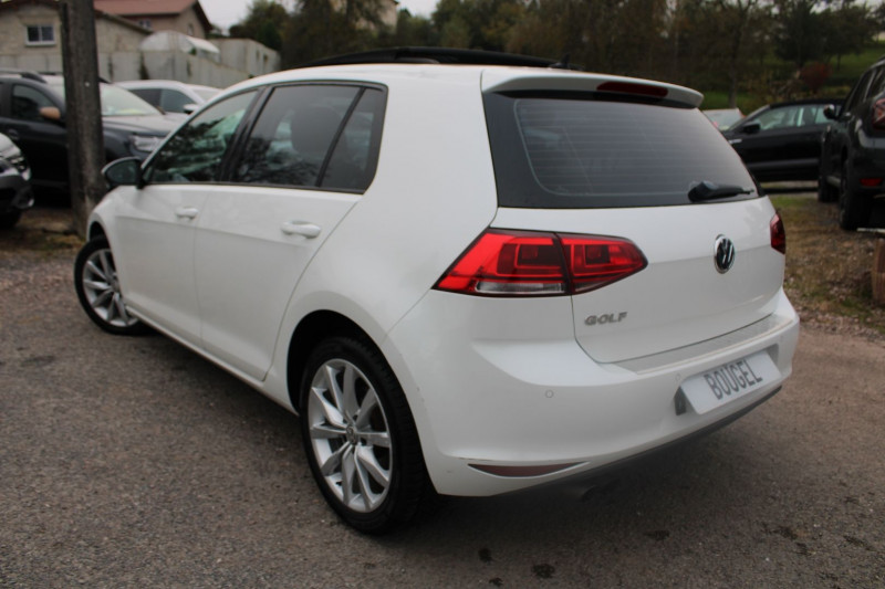 Photo 3 de l'offre de VOLKSWAGEN GOLF 7 R-LINE 2L TDI 150 CV GPS 3D XÉNON+LED JA 17 TOIT PANO CUIR CHAUFFANTS RÉGULATEUR à 11990€ chez Bougel transactions