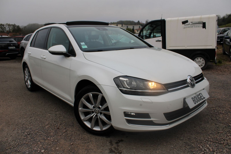 Volkswagen GOLF 7 R-LINE 2L TDI 150 CV GPS 3D XÉNON+LED JA 17 TOIT PANO CUIR CHAUFFANTS RÉGULATEUR Diesel BLANC NACRÉ Occasion à vendre