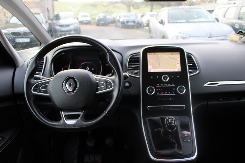 Photo 10 de l'offre de RENAULT GRAND SCENIC 4 DCI 110 CV ENERGY BUSINESS GPS 3D STORES RADAR  7 PLACES  BLUETOOTH RÉGULATEUR à 14990€ chez Bougel transactions