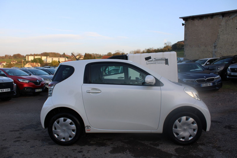 Photo 6 de l'offre de TOYOTA IQ VVT-I IQ à 6790€ chez Bougel transactions