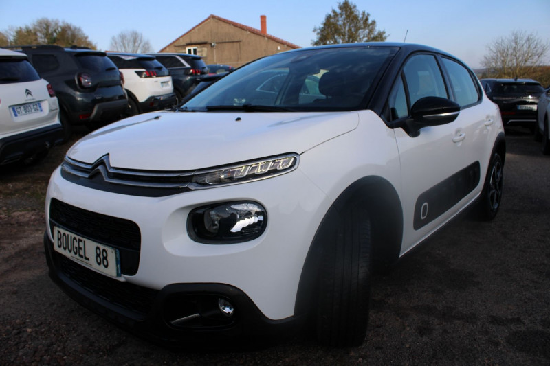 Photo 4 de l'offre de CITROEN C3 III SHINE BICOLOR 110 CV CAMÉRA 180 GPS USB ABS REGULATEUR BLUETOOTH CLIM AUTO RADAR à 12990€ chez Bougel transactions