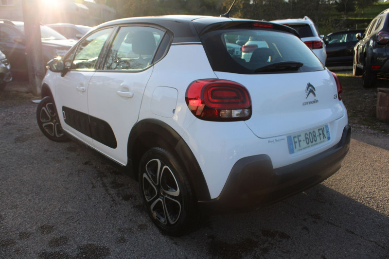 Photo 4 de l'offre de CITROEN C3 III FEEL LUXE 110 CV ESSENCE CLIM GPS 3D CAMÉRA AUDIO MP3 USB BLUETOOTH RÉGULATEUR à 10990€ chez Bougel transactions