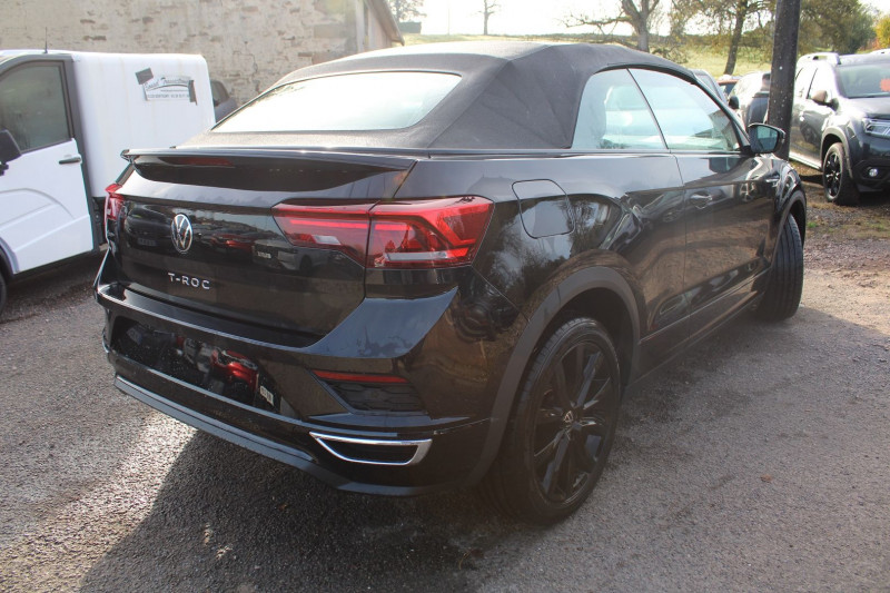 Photo 8 de l'offre de VOLKSWAGEN T-ROC CABRIOLET R-LINE TSI 150 CV GPS 3D FULL LED RE USB JA 18 RADAR RÉGULATEUR BOITE AUTO DSG-7 à 27990€ chez Bougel transactions