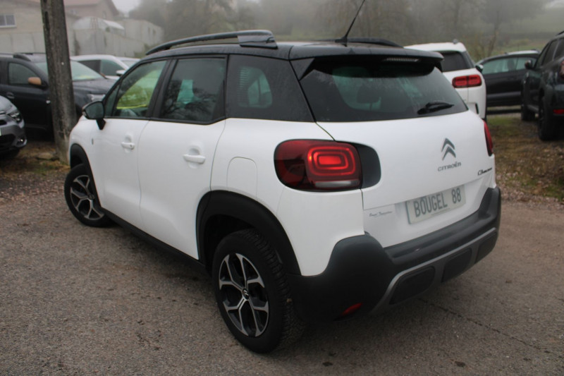 Photo 3 de l'offre de CITROEN C3 AIRCROSS II ESSENCE C-SERIES 110 CV BOITE 6V BICOLOR CAMÉRA 180 USB RÉGULATEUR BLUETOOTH ABS à 17500€ chez Bougel transactions