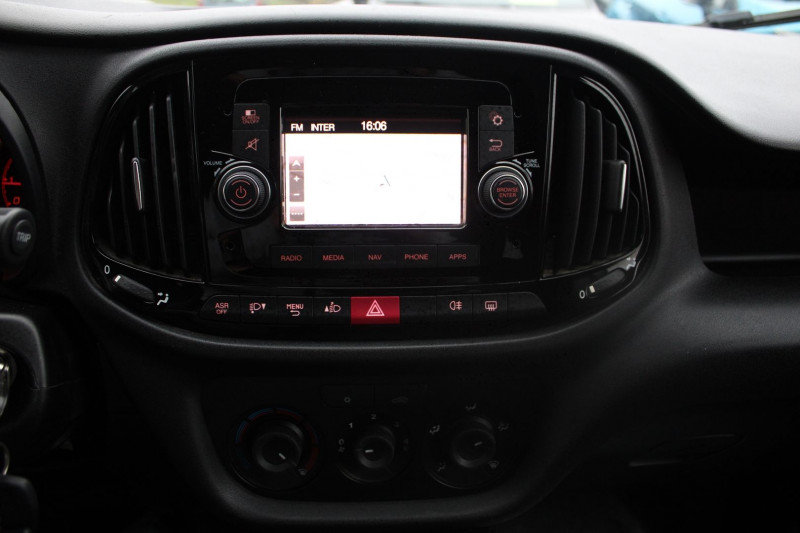 Photo 12 de l'offre de FIAT DOBLO CARGO DIESEL 1L3 MULTIJET 95 CV 3PLACES GPS TACTILE USB ASR CLIM RÉGULATEUR BLUETOOTH à 10990€ chez Bougel transactions