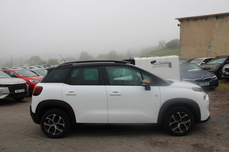 Photo 5 de l'offre de CITROEN C3 AIRCROSS II ESSENCE C-SERIES 110 CV BOITE 6V BICOLOR CAMÉRA 180 USB RÉGULATEUR BLUETOOTH ABS à 17500€ chez Bougel transactions