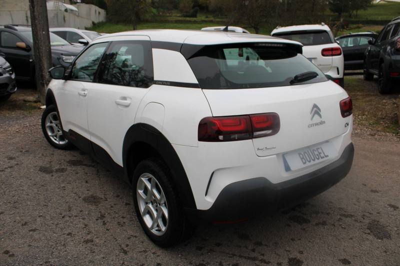 Photo 3 de l'offre de CITROEN C4 CACTUS II FEEL BLUE HDI 100 CV ÉCRAN TACTILE USB JA 16 ATTELAGE RADAR BLUETOOTH RÉGULATEUR à 13990€ chez Bougel transactions