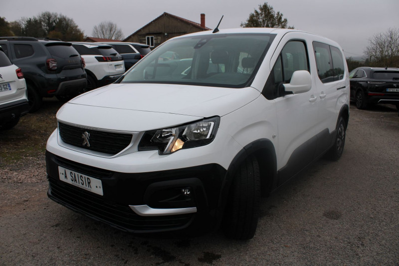 Photo 4 de l'offre de PEUGEOT RIFTER 1L5 BLUEHDI 100 CV XL LONG 5 PLACES CAMÉRA RÉGULATEUR BLUETOOTH CLIM RADARS  ABS à 16500€ chez Bougel transactions