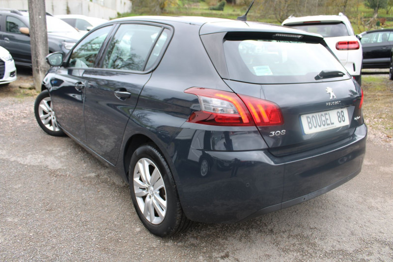 Photo 3 de l'offre de PEUGEOT 308 III BLUE HDI 100 CV ACTIVE ECRAN TACTILE CLIM USB JA 16 RADAR BLUETOOTH RÉGULATEUR à 14900€ chez Bougel transactions