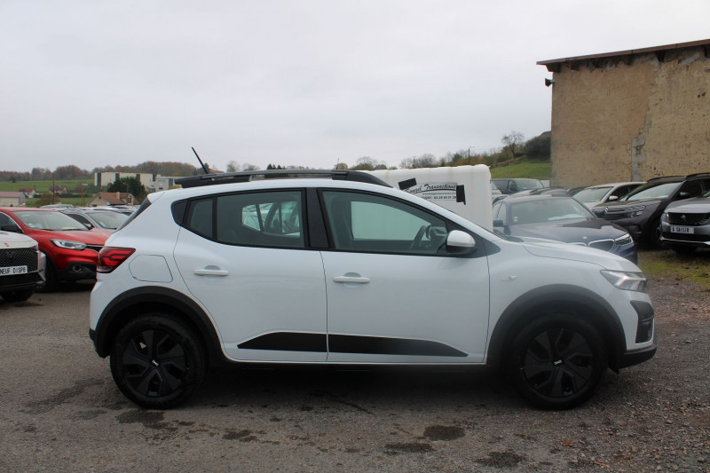 Photo 5 de l'offre de DACIA SANDERO 5 STEPWAY EXPRESSION TCE 90 CV GPS CARPLAY FULL LED USB RADAR RÉGULATEUR BLUETOOTH à 17500€ chez Bougel transactions