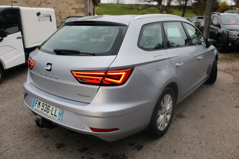 Photo 2 de l'offre de SEAT LEON ST 1L6 TDI 115 CV STYLE DSG BOITE AUTO RÉGULATEUR BLUETOOTH GPS 3D USB FULL LEDS à 12990€ chez Bougel transactions