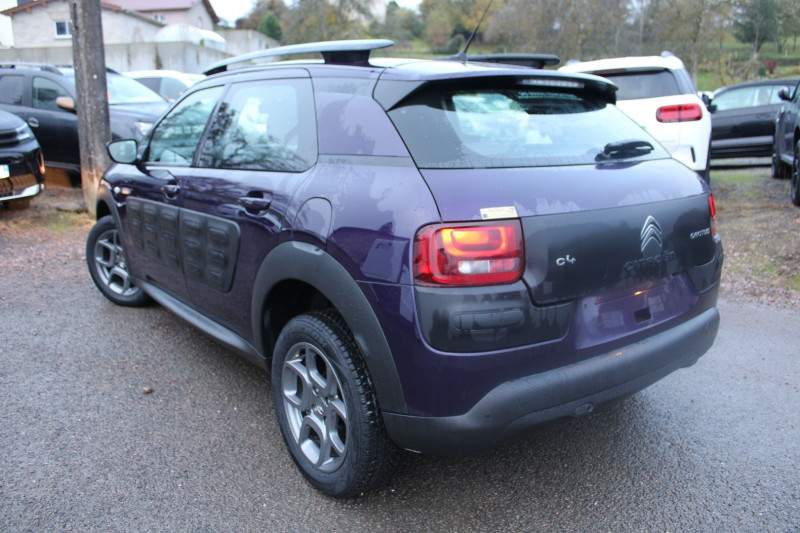 Photo 3 de l'offre de CITROEN C4 CACTUS 1L6 BLUEHDI 100 FEEL GPS USB CAMÉRA REGULATEUR BLUETOOTH ABS JA 16  DIESEL à 10990€ chez Bougel transactions