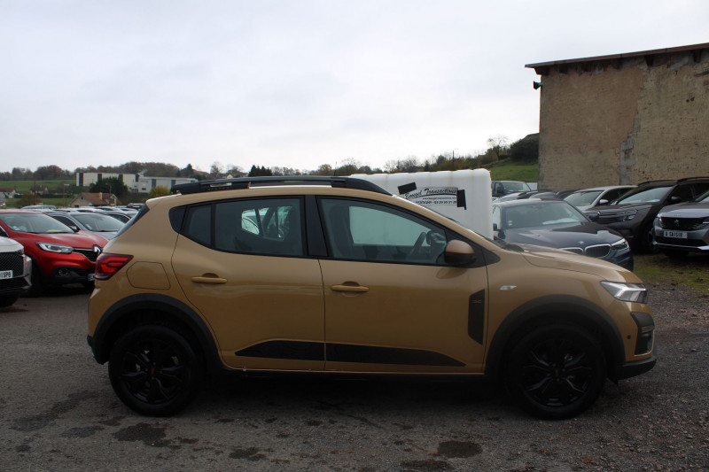 Photo 5 de l'offre de DACIA SANDERO 5 STEPWAY ECO-GPL EXTREME 100 CV GPS 3D CAMÉRA FULL LED USB JA 16 GRIP RÉGULATEUR à 19590€ chez Bougel transactions