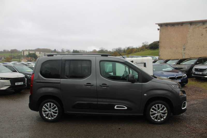 Photo 6 de l'offre de CITROEN BERLINGO 4 BLUE HDI 130 CV SHINE GPS 3D CAMÉRA USB TOIT PANO RÉGULATEUR BOITE AUTO EAT- 8 à 18990€ chez Bougel transactions