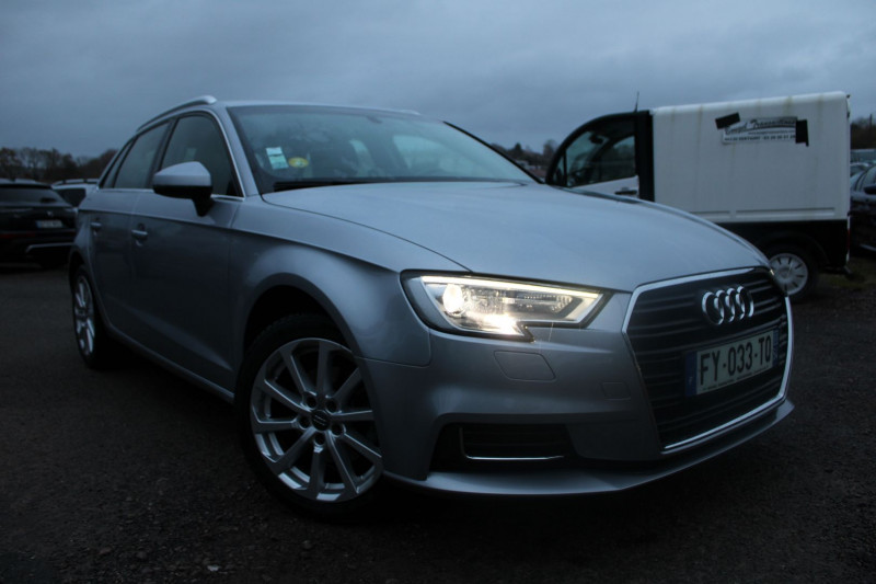 Audi A3 SPORTBACK 30 TDI 116 CV AMBIENTE GPS 3D MI/CUIR XÉNON+LED MP3 USB JA 17 RADAR RÉGULATEUR Diesel GRIS ARGENTÉ Occasion à vendre