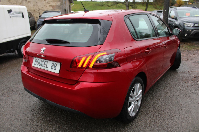 Photo 5 de l'offre de PEUGEOT 308 III ACTIVE PACK 110 CV ESSENCE GPS 3D CAMÉRA AUDIO USB RE JA 16 BLUETOOTH RÉGULATEUR à 14990€ chez Bougel transactions