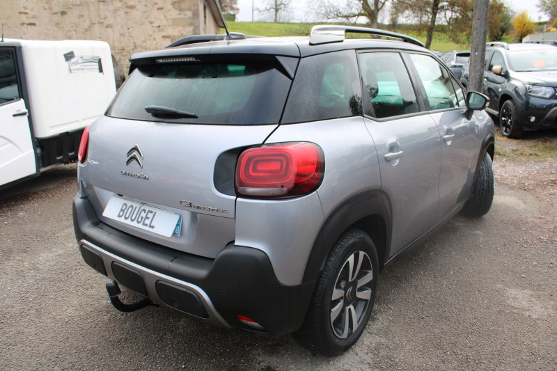 Photo 2 de l'offre de CITROEN C3 AIRCROSS C-SERIES ESSENCE 110 CV GPS 3D CAMÉRA RE USB JA 16 ATTELAGE RÉGULATEUR BLUETOOTH à 11500€ chez Bougel transactions