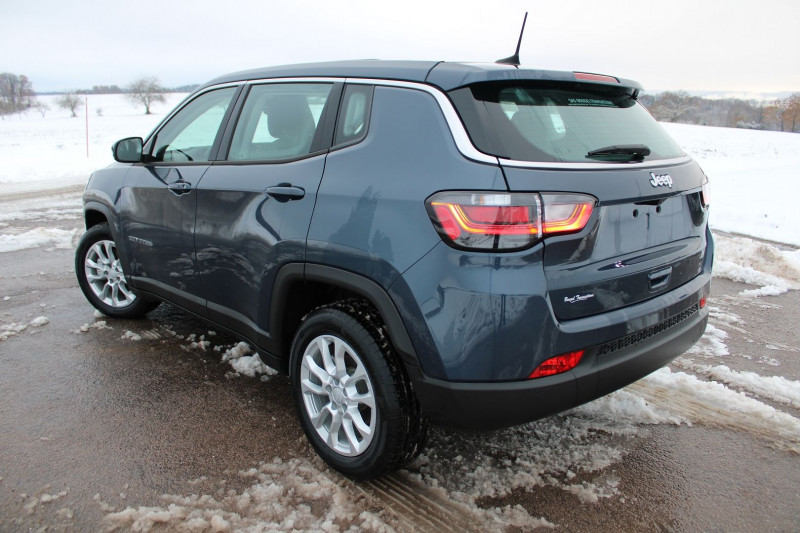 Photo 3 de l'offre de JEEP COMPASS LONGITUDE TURBO 130 BOITE 6V CAMÉRA GPS LINK USB RÉGULATEUR BLUETOOTH FULL LEDS à 25900€ chez Bougel transactions