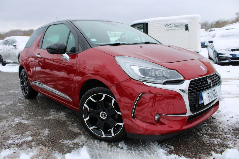 Ds DS3 SPORT CHIC BOITE 6V 130 CV ESSENCE CAMÉRA RÉGULATEUR BLUETOOTH GPS USB CLIM AUTO Essence ROUGE ULTIMATE Occasion à vendre