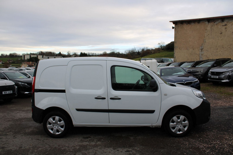 Photo 5 de l'offre de RENAULT KANGOO III EXTRA R-LINK 1L5 DCI 90CV RÉGULATEUR BLUETOOTH RADARS CLIM GPS USB ABS  9583 HT à 11800€ chez Bougel transactions