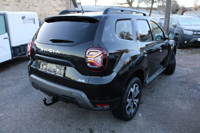 Photo 2 de l'offre de DACIA DUSTER 5 JOURNEY BLUE DCI 115 CV  4X4  GPD 3D CAMÉRA FULL LED JA 17 ATTELAGE RÉGULATEUR à 24900€ chez Bougel transactions