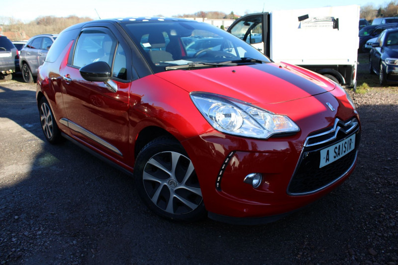 Citroen DS3 SO CHIC 1L6 HDI 92 CV CLIM AUTO ABS LEDS RÉGULATEUR BLUETOOTH BICOLOR  DIESEL Diesel ROUGE TOIT NOIR Occasion à vendre