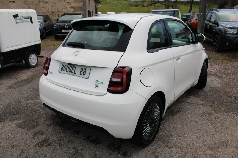 Photo 3 de l'offre de FIAT 500 III I-CONE 42 KW/H ELECTRIQUE 118 CV GPS 3D CAMÉRA USB JA 16 RÉGULATEUR BOITE AUTO à 14500€ chez Bougel transactions