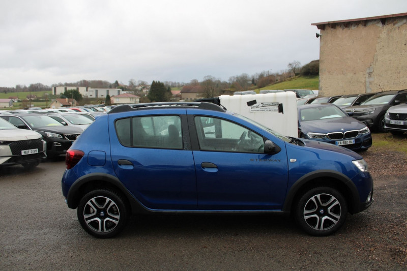 Photo 5 de l'offre de DACIA SANDERO III STEPWAY 95 CV 1L5 BLUEDCI ANNIVERSAIRE CAMÉRA GPS USB ABS BLUETOOTH REGULATEUR à 12990€ chez Bougel transactions