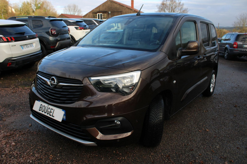 Photo 4 de l'offre de OPEL COMBO LIFE 1L5 CDTI 130 CV GPS 3D ATTELAGE CAMÉRA TOIT PANO USB JA 16 BLUETOOTH RÉGULATEUR à 17900€ chez Bougel transactions