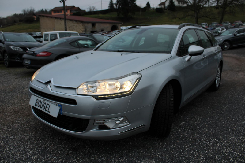 Photo 4 de l'offre de CITROEN C5 TOURER II 2L HDI 140 CV DYNAMIC GPS 3D CLIM JA 17 RE RADAR BLUETOOTH RÉGULATEUR PACK HIVER à 8990€ chez Bougel transactions