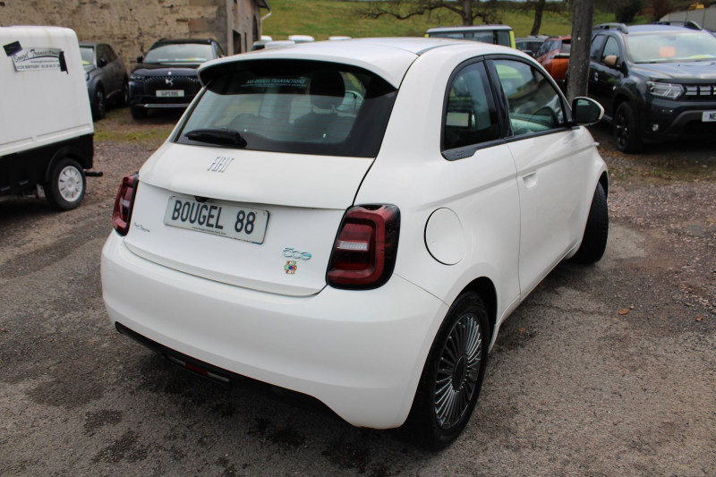 Photo 2 de l'offre de FIAT 500 III I-CONE 42 KW/H ELECTRIQUE 118 CV GPS 3D CAMÉRA USB JA 16 RÉGULATEUR BOITE AUTO à 14500€ chez Bougel transactions