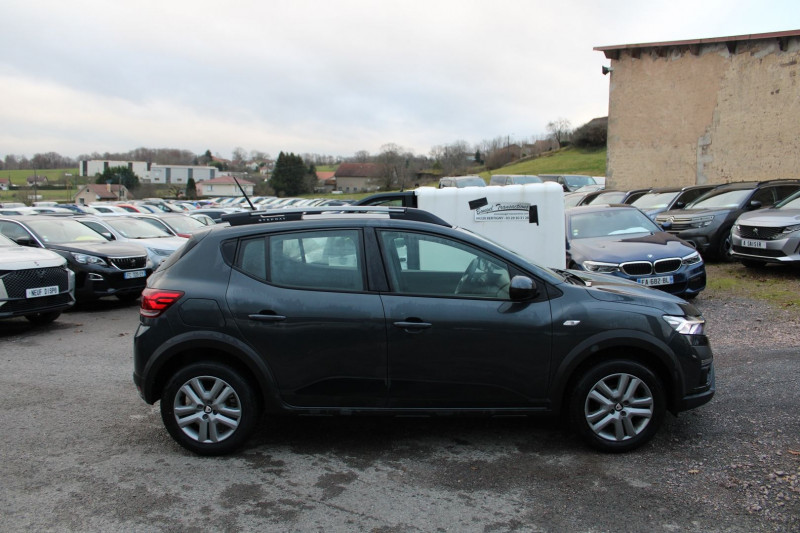 Photo 5 de l'offre de DACIA SANDERO 4 TCE 90 CV STEPWAY GPS CARPLAY USB FULL LED RADAR BLUETOOTH RÉGULATEUR BOITE AUTO à 15500€ chez Bougel transactions