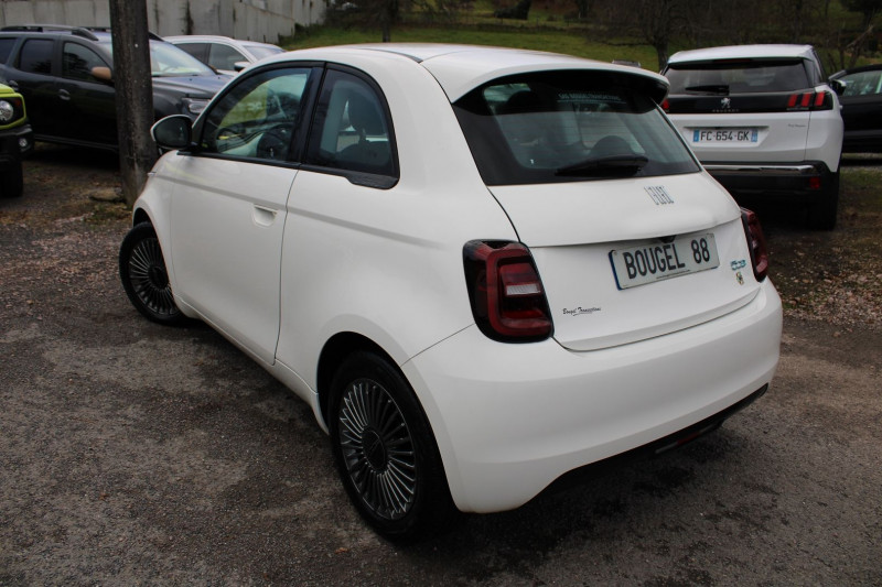 Photo 4 de l'offre de FIAT 500 III I-CONE 42 KW/H ELECTRIQUE 118 CV GPS 3D CAMÉRA USB JA 16 RÉGULATEUR BOITE AUTO à 14500€ chez Bougel transactions