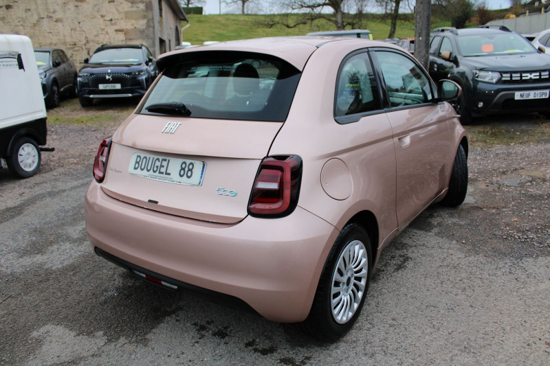 Photo 2 de l'offre de FIAT 500 III ACTION PLUS 24KWH ELECT 95 CV BOITE AUTO ÉCRAN U.CONNECTGPS USB REGULATEUR LEDS à 12990€ chez Bougel transactions