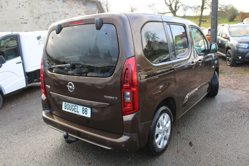 Photo 2 de l'offre de OPEL COMBO LIFE 1L5 CDTI 130 CV GPS 3D ATTELAGE CAMÉRA TOIT PANO USB JA 16 BLUETOOTH RÉGULATEUR à 17900€ chez Bougel transactions