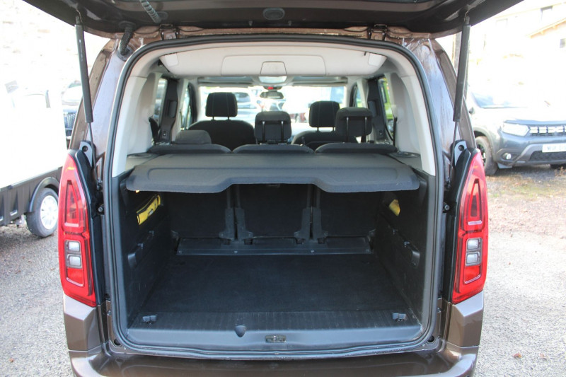 Photo 6 de l'offre de OPEL COMBO LIFE 1L5 CDTI 130 CV GPS 3D ATTELAGE CAMÉRA TOIT PANO USB JA 16 BLUETOOTH RÉGULATEUR à 17900€ chez Bougel transactions