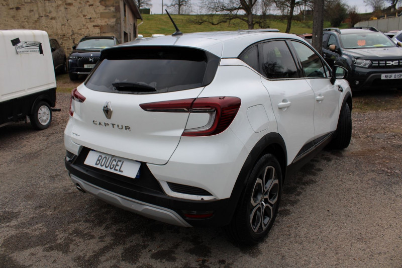 Photo 2 de l'offre de RENAULT CAPTUR 4 TCE 140 CV INTENS à 18900€ chez Bougel transactions