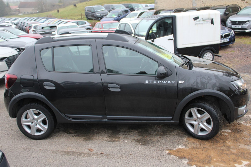 Photo 2 de l'offre de DACIA SANDERO II STEPWAY DCI 90 GPS MÉDIA USB LEDS ABS RÉGULATEUR BLUETOOTH RADARS  DIESEL à 9990€ chez Bougel transactions