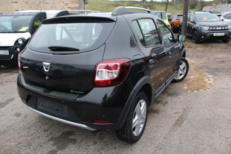 Photo 3 de l'offre de DACIA SANDERO II STEPWAY DCI 90 GPS MÉDIA USB LEDS ABS RÉGULATEUR BLUETOOTH RADARS  DIESEL à 9990€ chez Bougel transactions