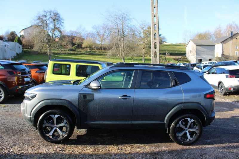 Photo 5 de l'offre de DACIA DUSTER VI JOURNEY  4X4  TCE 130 CV CAMÉRA 360° FULL LED GPS 3D JA 18 RÉGULATEUR PACK HIVER à 28900€ chez Bougel transactions