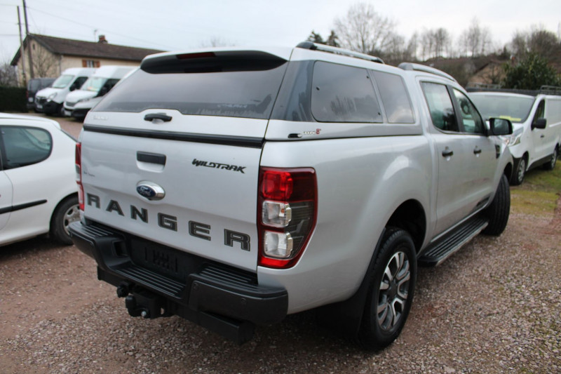 Photo 3 de l'offre de FORD RANGER 4 WILDTRACK DBLE CAB 210 CV GPS 3D CAMÉRA ATTELAGE HARD TOP MARCHE PIED BOITE AUTO à 37990€ chez Bougel transactions