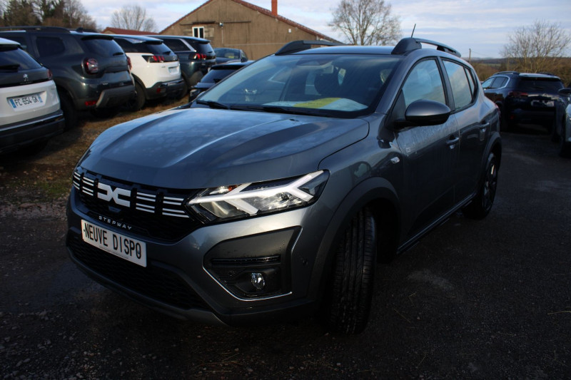 Photo 4 de l'offre de DACIA SANDERO 5 STEPWAY ECO-GPL EXPRESSION 100 CV GPS CARPLAY CAMÉRA USB RE FULL LED RÉGULATEUR à 18500€ chez Bougel transactions