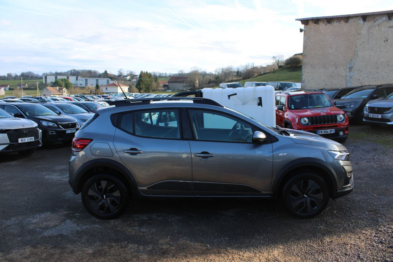 Photo 5 de l'offre de DACIA SANDERO 5 STEPWAY ECO-GPL EXPRESSION 100 CV GPS CARPLAY CAMÉRA USB RE FULL LED RÉGULATEUR à 18500€ chez Bougel transactions