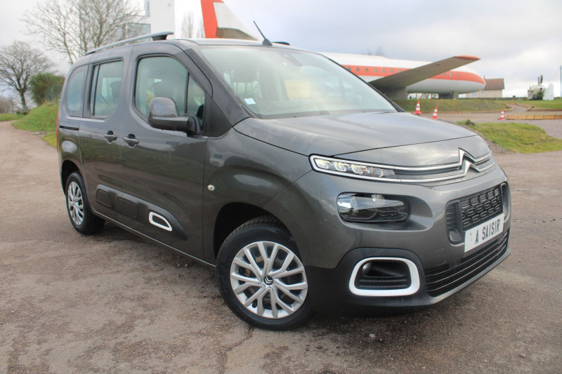 Photo Citroen BERLINGO 4 BLUEHDI 100 CV FEEL GPS MÃDIA USB ABS RÃGULATEUR BLUETOOTH CLIMAT LEDS ACCOUDOIR Diesel GRIS PLATINIUM en vente chez Bougel transactions Citroen BERLINGO 4 BLUEHDI 100 CV FEEL GPS MÃDIA USB ABS RÃGULATEUR BLUETOOTH CLIMAT LEDS ACCOUDOIR Diesel GRIS PLATINIUM Occasion à vendre
