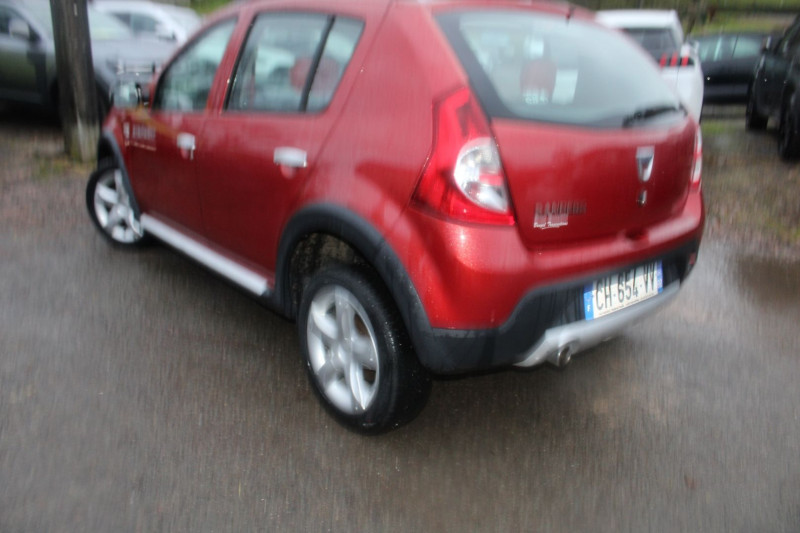 Photo 3 de l'offre de DACIA SANDERO 1L5 DCI 90 CV STEPWAY FUN CLIM AUDIO MP3 MI/CUIR JA 16 BLUETOOTH ROUE SECOURS à 7500€ chez Bougel transactions