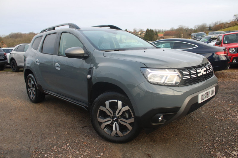 Dacia DUSTER 5 DCI 115 CV JOURNEY  4X4  GPS 3D CAMÉRA FULL LED USB RE JA 17 ATTELAGE RÉGULATEUR Diesel GRIS URBAN Occasion à vendre